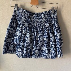 Vineyard Vines ruffle tiered floral skirt size small M